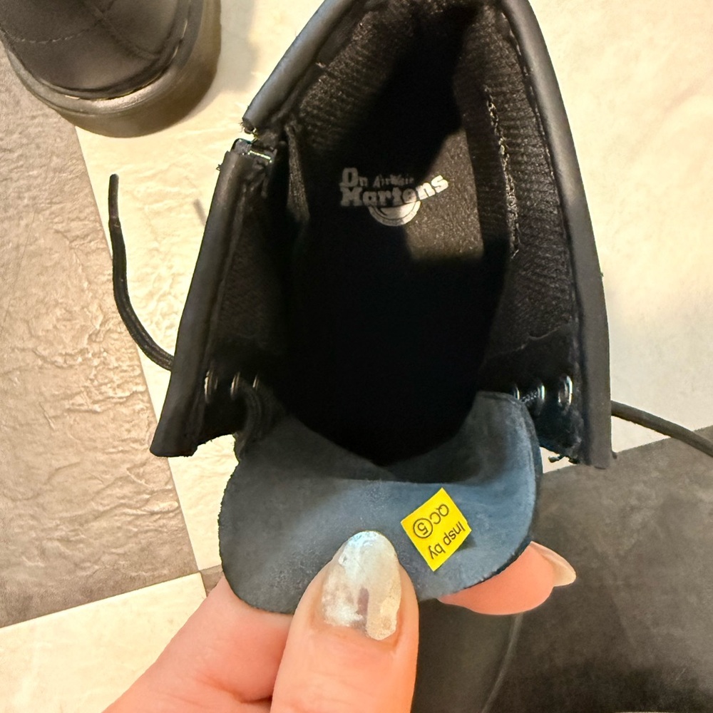 Dr. Martens Black Kids Boots - Picture 8 of 9